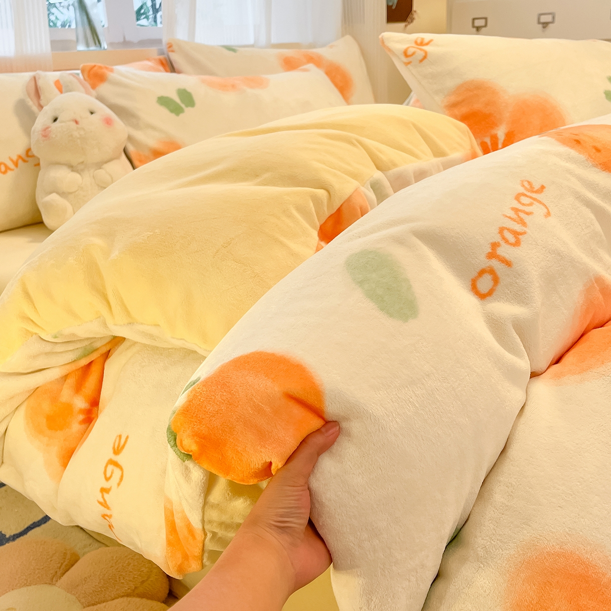 91家纺网 家纺一手货源 找家纺 慕澄家纺 2025新款小清新牛奶绒印花四件套 橙意满满