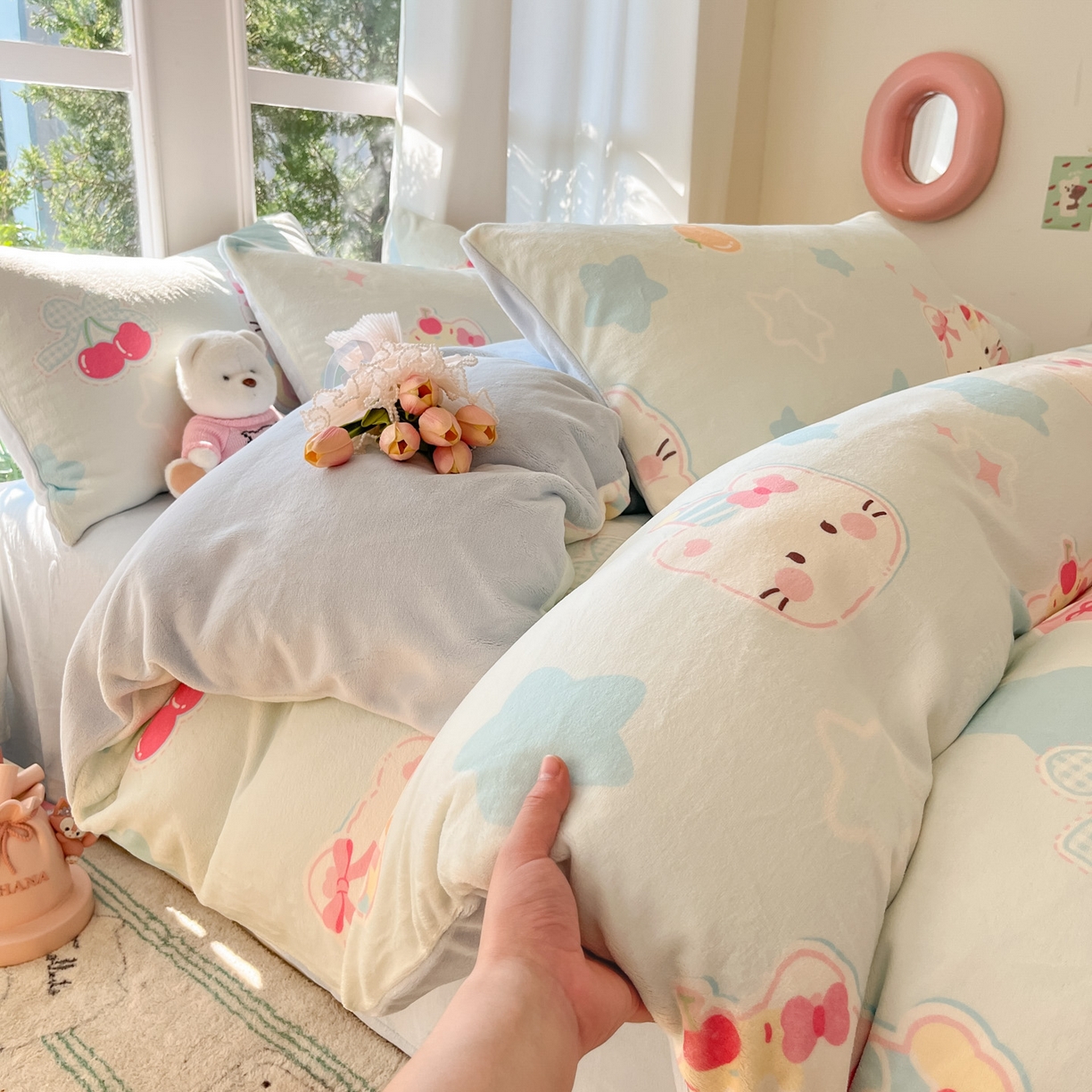 91家纺网 家纺一手货源 找家纺 慕澄家纺 2025新款小清新牛奶绒印花四件套 蛋糕猫咪