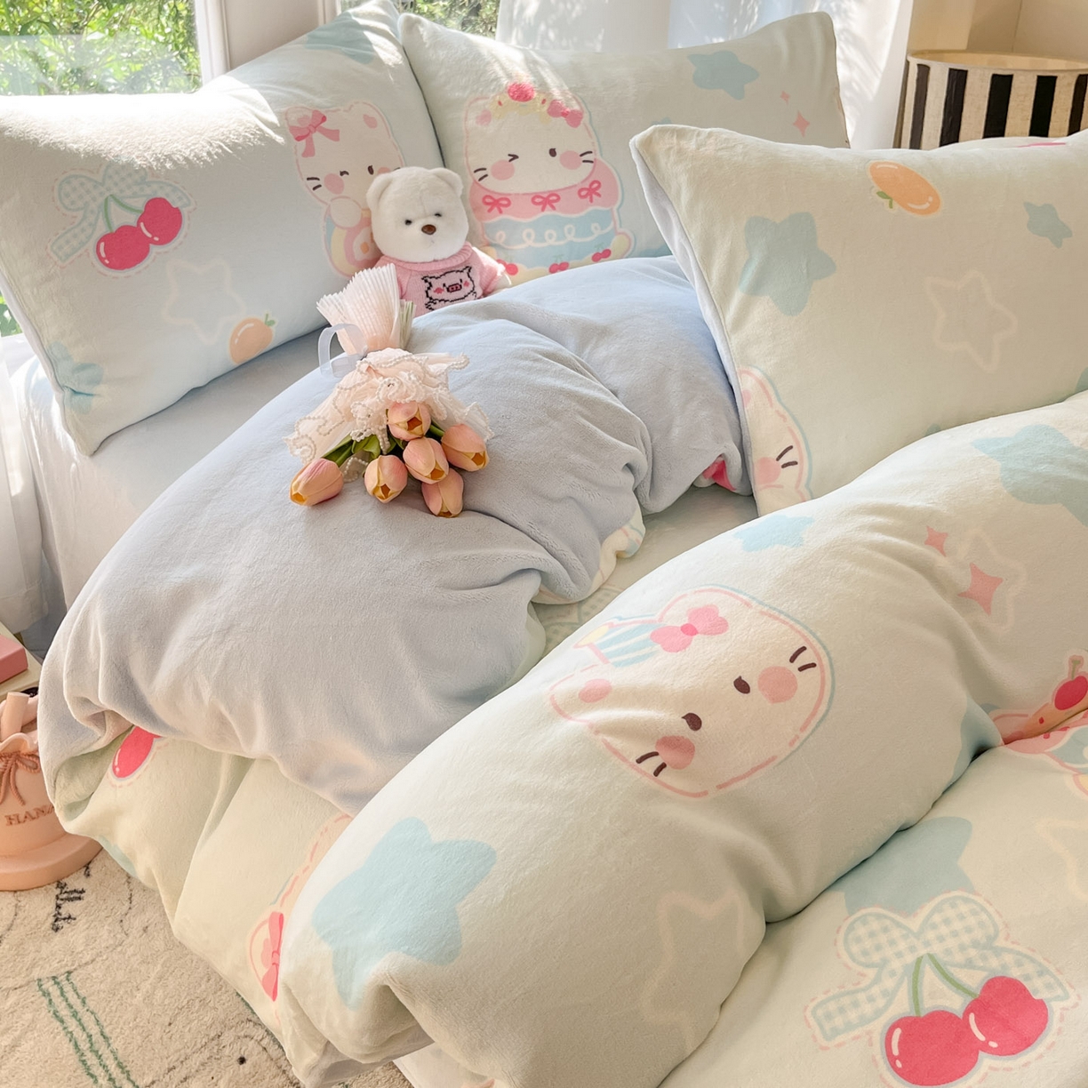 91家纺网 家纺一手货源 找家纺 慕澄家纺 2025新款小清新牛奶绒印花四件套 蛋糕猫咪