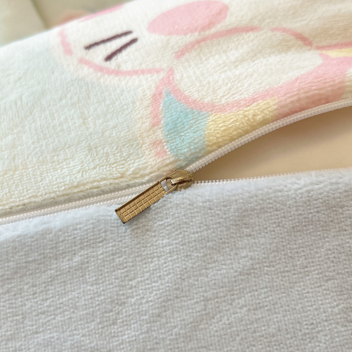 91家纺网 家纺一手货源 找家纺 慕澄家纺 2025新款小清新牛奶绒印花四件套 蛋糕猫咪