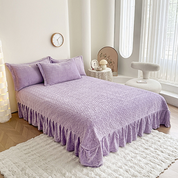 91家纺网 家纺一手货源 找家纺 美伦美焕 2025新款高克重牛奶绒花朵贴布绣床盖款四件套 紫色