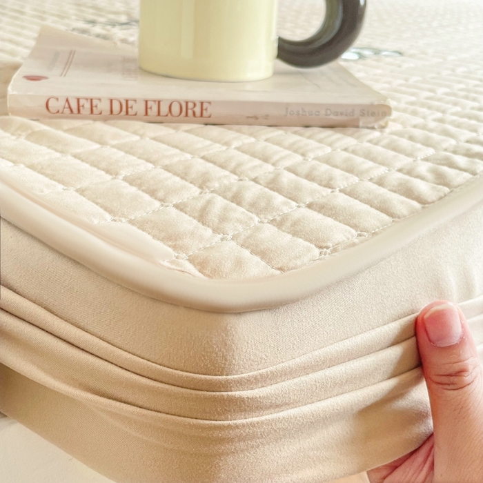 91家纺网 家纺一手货源 找家纺 小禹仔家纺 2025新款刺绣床笠-学生图 奶油咖