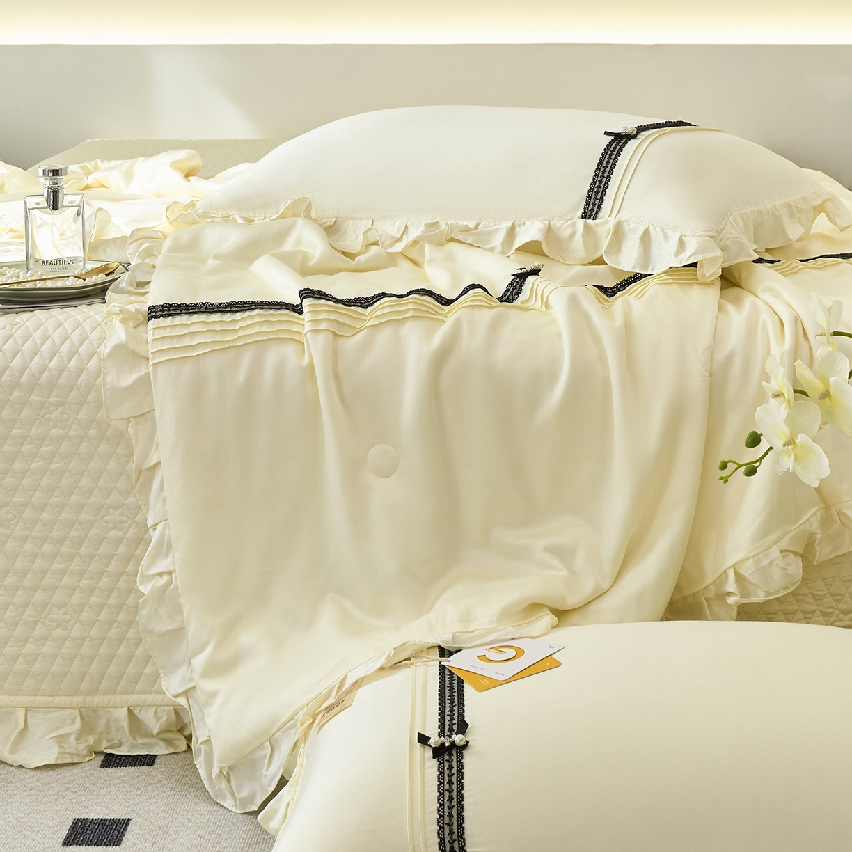 91家纺网 家纺一手货源 找家纺 优希家纺 2025新款罗马假日夏被四件套 黄色