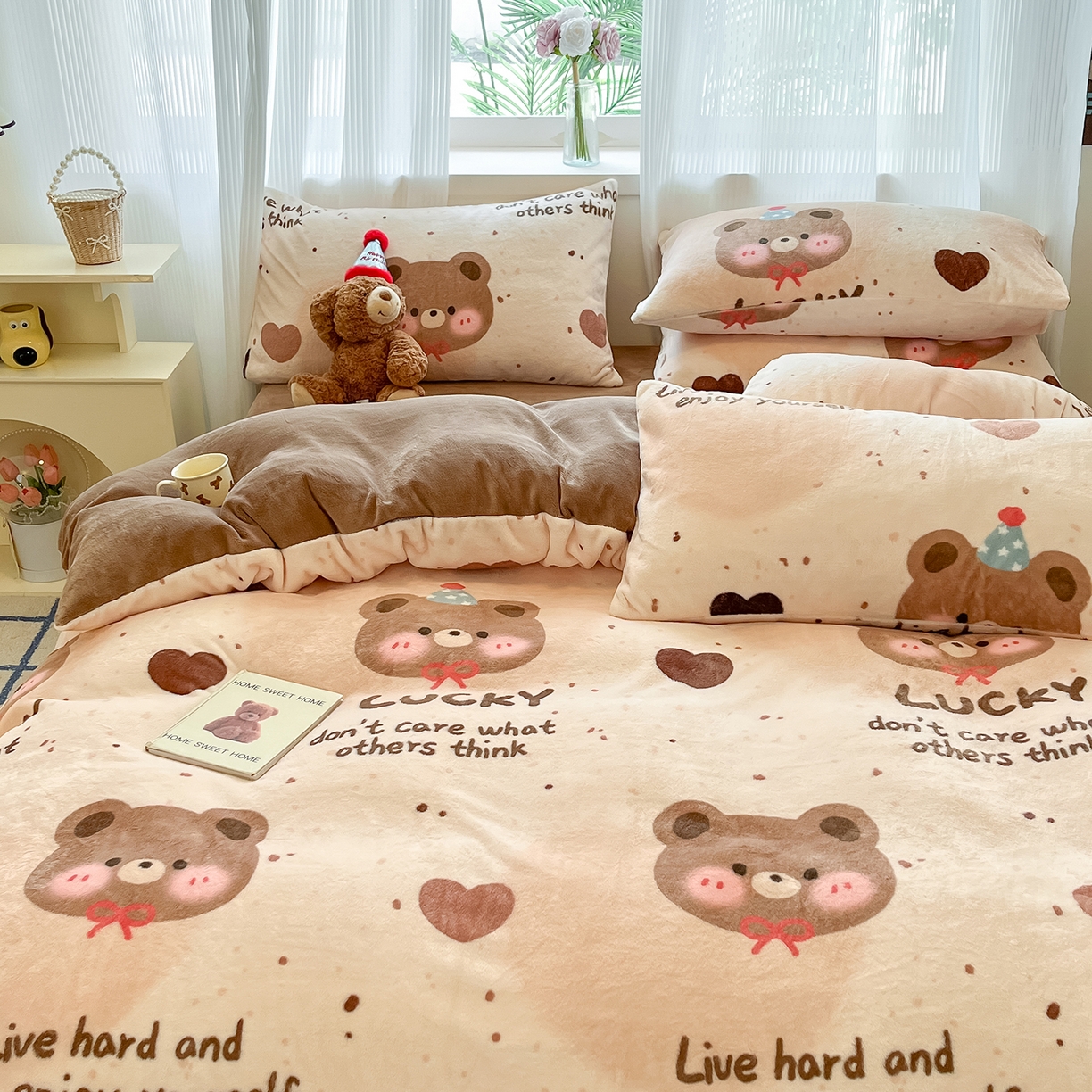 91家纺网 家纺一手货源 找家纺 慕澄家纺 2025新款小清新牛奶绒印花四件套 点点熊仔