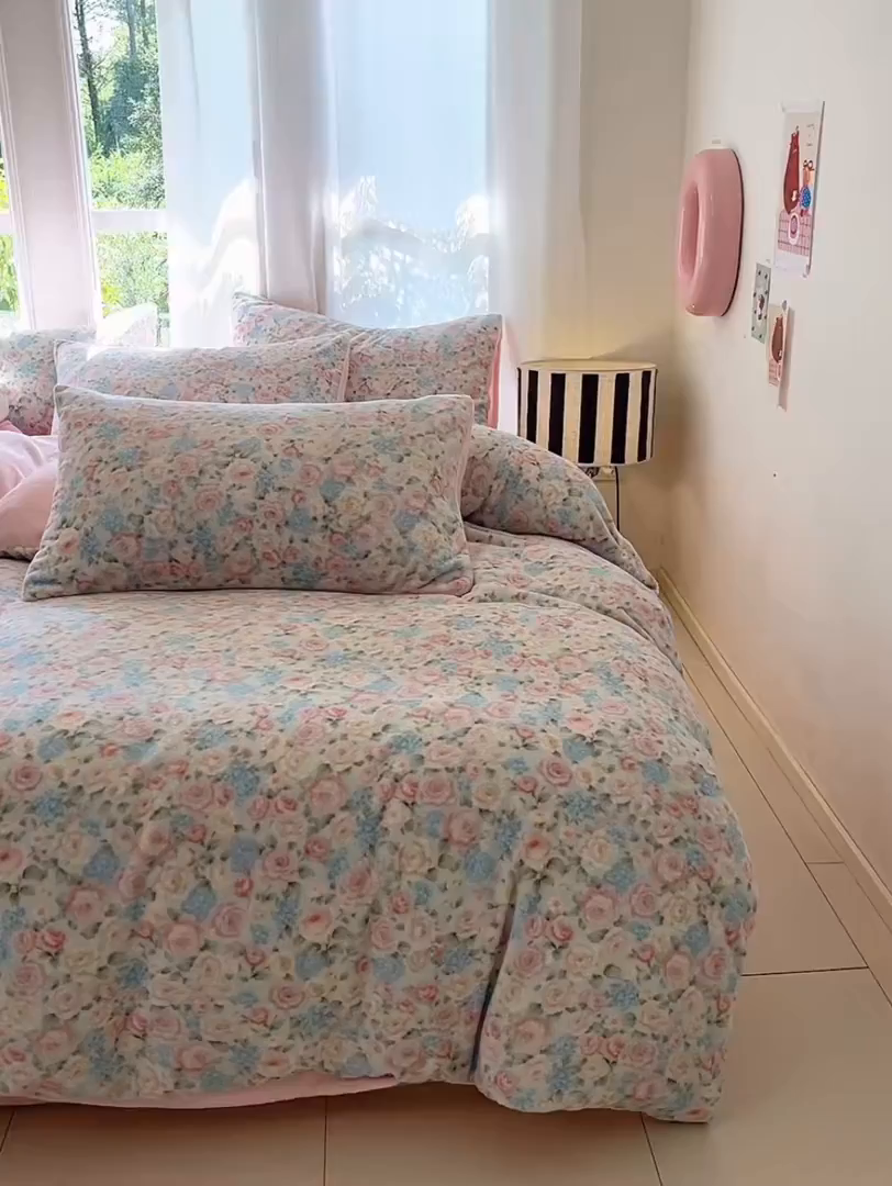 91家纺网 家纺一手货源 找家纺 慕澄家纺 2025新款小清新牛奶绒印花四件套 繁花