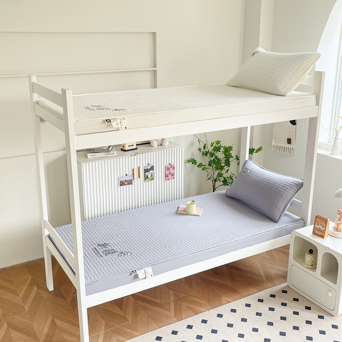 91家纺网 家纺一手货源 找家纺 小禹仔家纺 2025新款刺绣床笠-学生图 星空灰