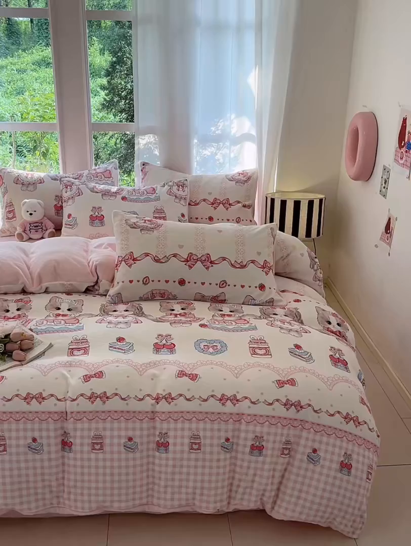 91家纺网 家纺一手货源 找家纺 慕澄家纺 2025新款小清新牛奶绒印花四件套 粉色喵喵