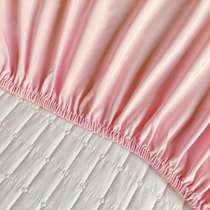 91家纺网 家纺一手货源 找家纺 小禹仔家纺 2025新款刺绣床笠-学生图 樱花粉