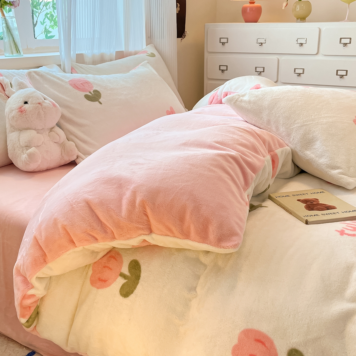 91家纺网 家纺一手货源 找家纺 慕澄家纺 2025新款小清新牛奶绒印花四件套 粉色郁金香