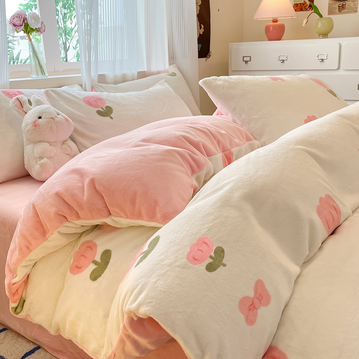 慕澄家纺 2025新款小清新牛奶绒印花四件套 粉色郁金香