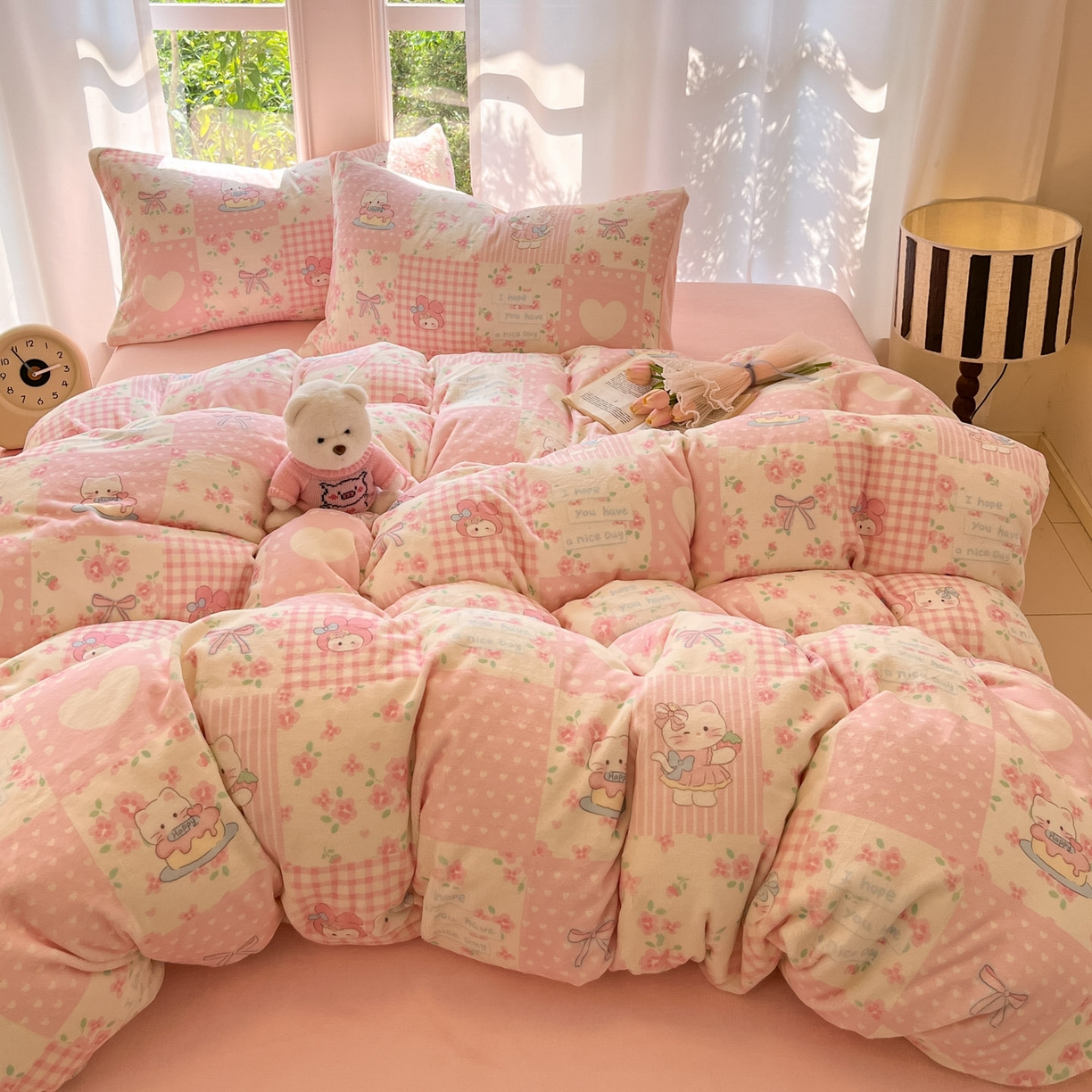 91家纺网 家纺一手货源 找家纺 慕澄家纺 2025新款小清新牛奶绒印花四件套 格子小猫