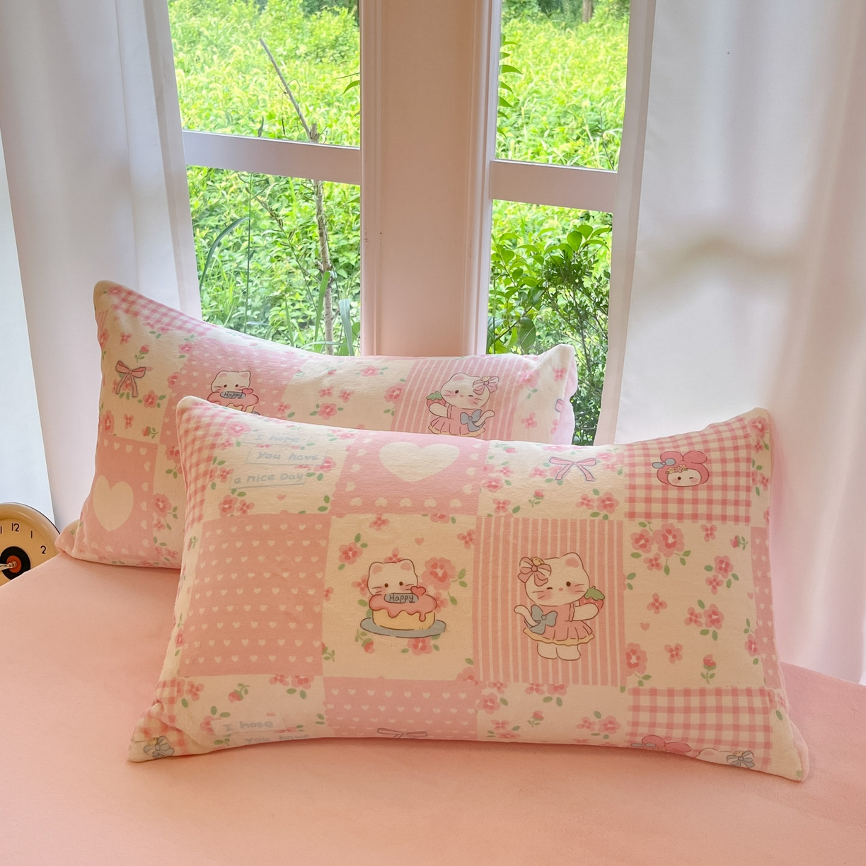 91家纺网 家纺一手货源 找家纺 慕澄家纺 2025新款小清新牛奶绒印花四件套 格子小猫