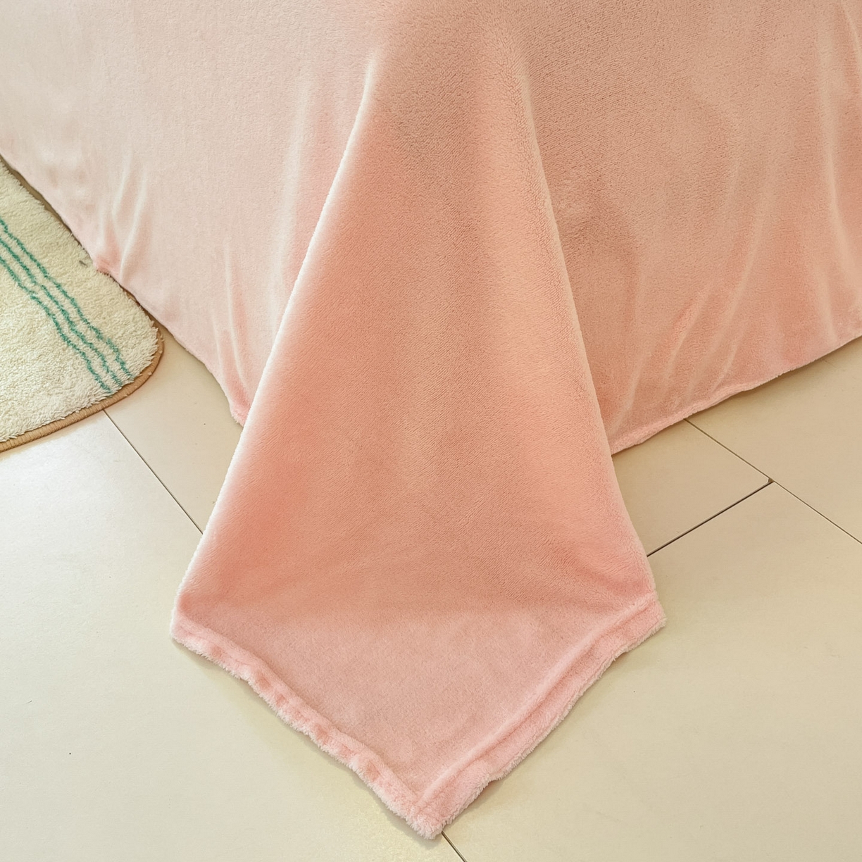 91家纺网 家纺一手货源 找家纺 慕澄家纺 2025新款小清新牛奶绒印花四件套 格子小猫