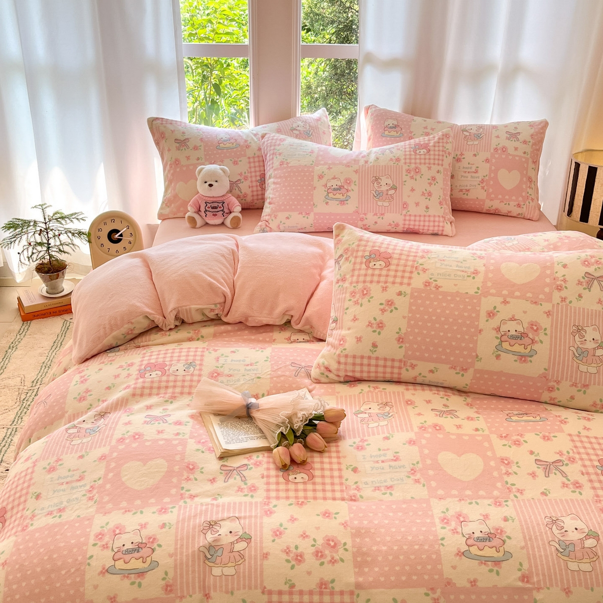 91家纺网 家纺一手货源 找家纺 慕澄家纺 2025新款小清新牛奶绒印花四件套 格子小猫