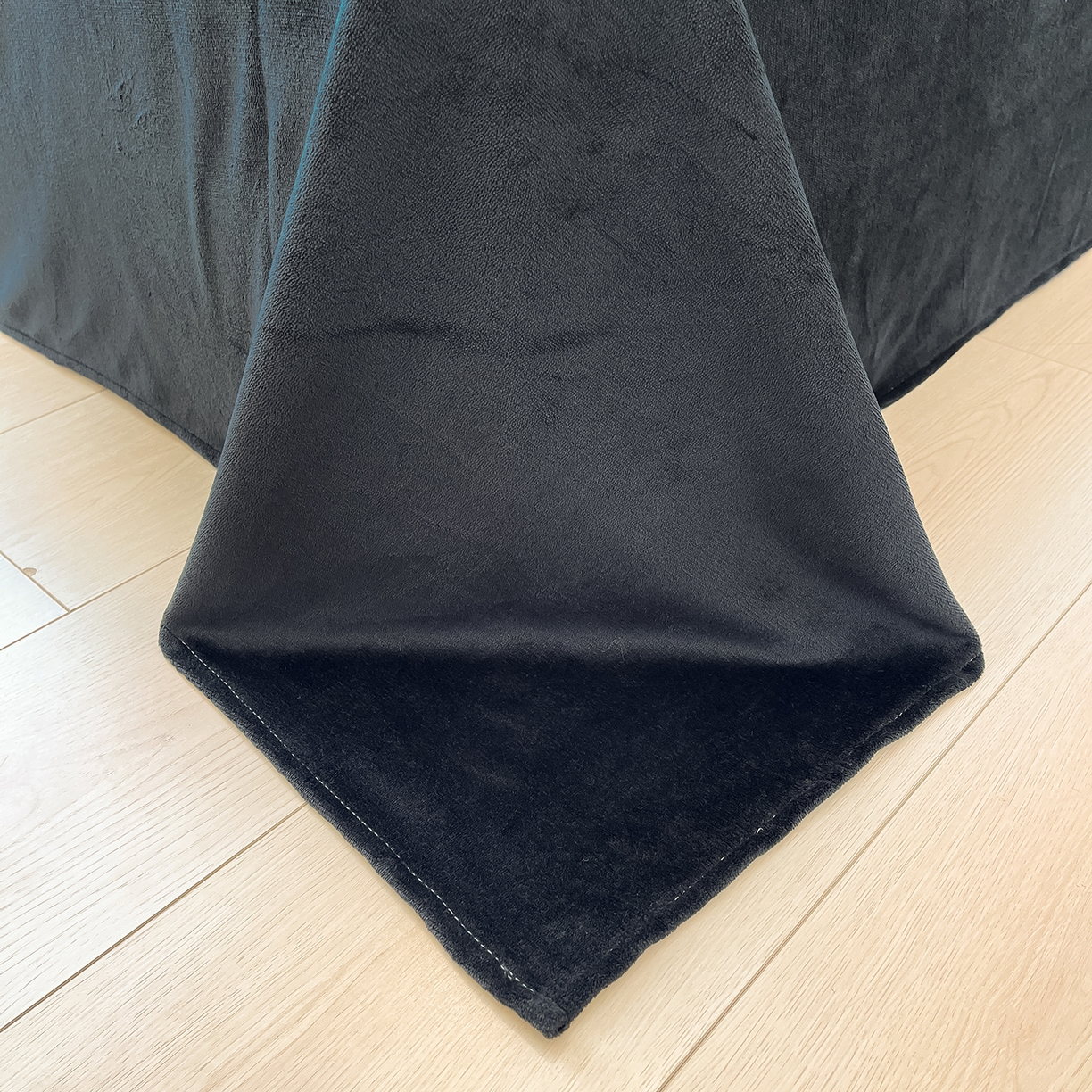 91家纺网 家纺一手货源 找家纺 慕澄家纺 2025新款小清新牛奶绒印花四件套 黑白配