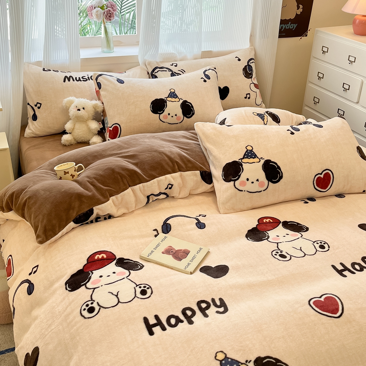 91家纺网 家纺一手货源 找家纺 慕澄家纺 2025新款小清新牛奶绒印花四件套 酷酷狗