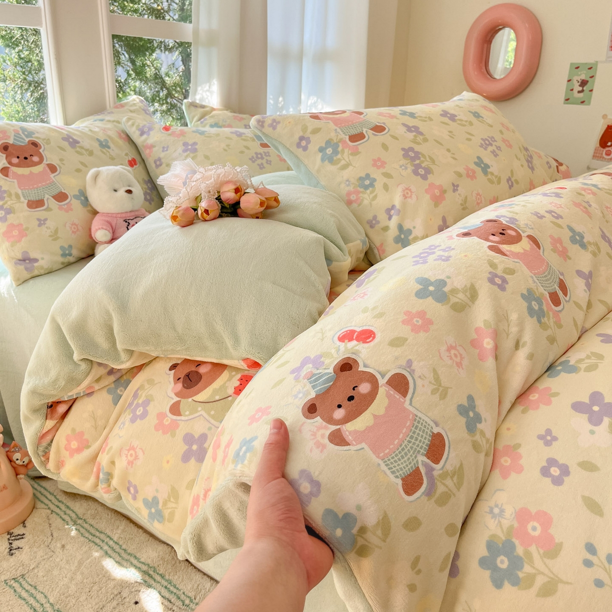 91家纺网 家纺一手货源 找家纺 慕澄家纺 2025新款小清新牛奶绒印花四件套 快乐卡皮