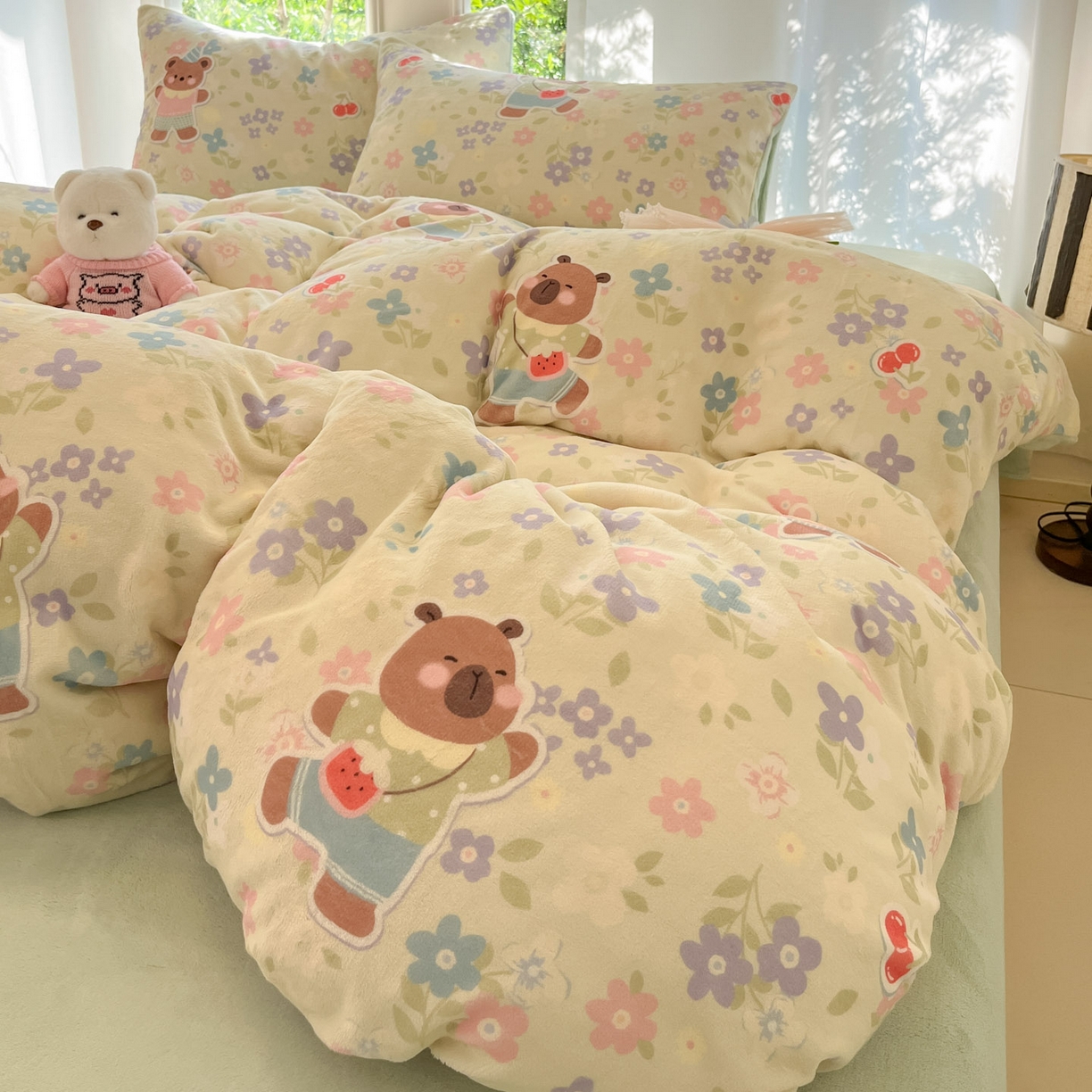 91家纺网 家纺一手货源 找家纺 慕澄家纺 2025新款小清新牛奶绒印花四件套 快乐卡皮