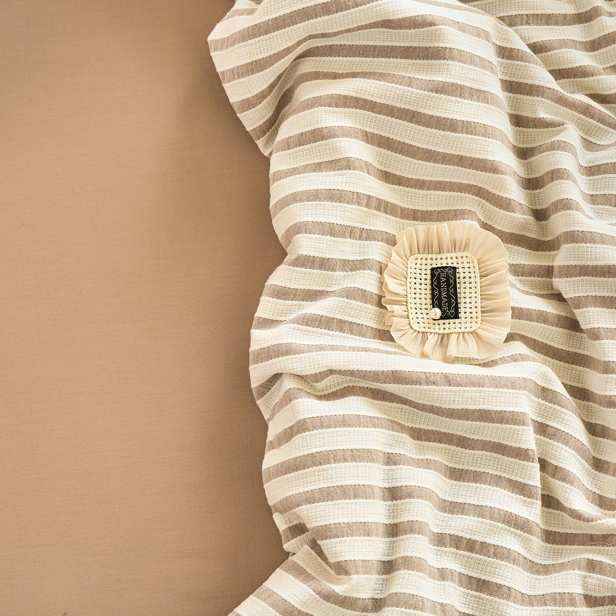 91家纺网 家纺一手货源 找家纺 优希家纺 2025新款花间语夏被四件套 卡其