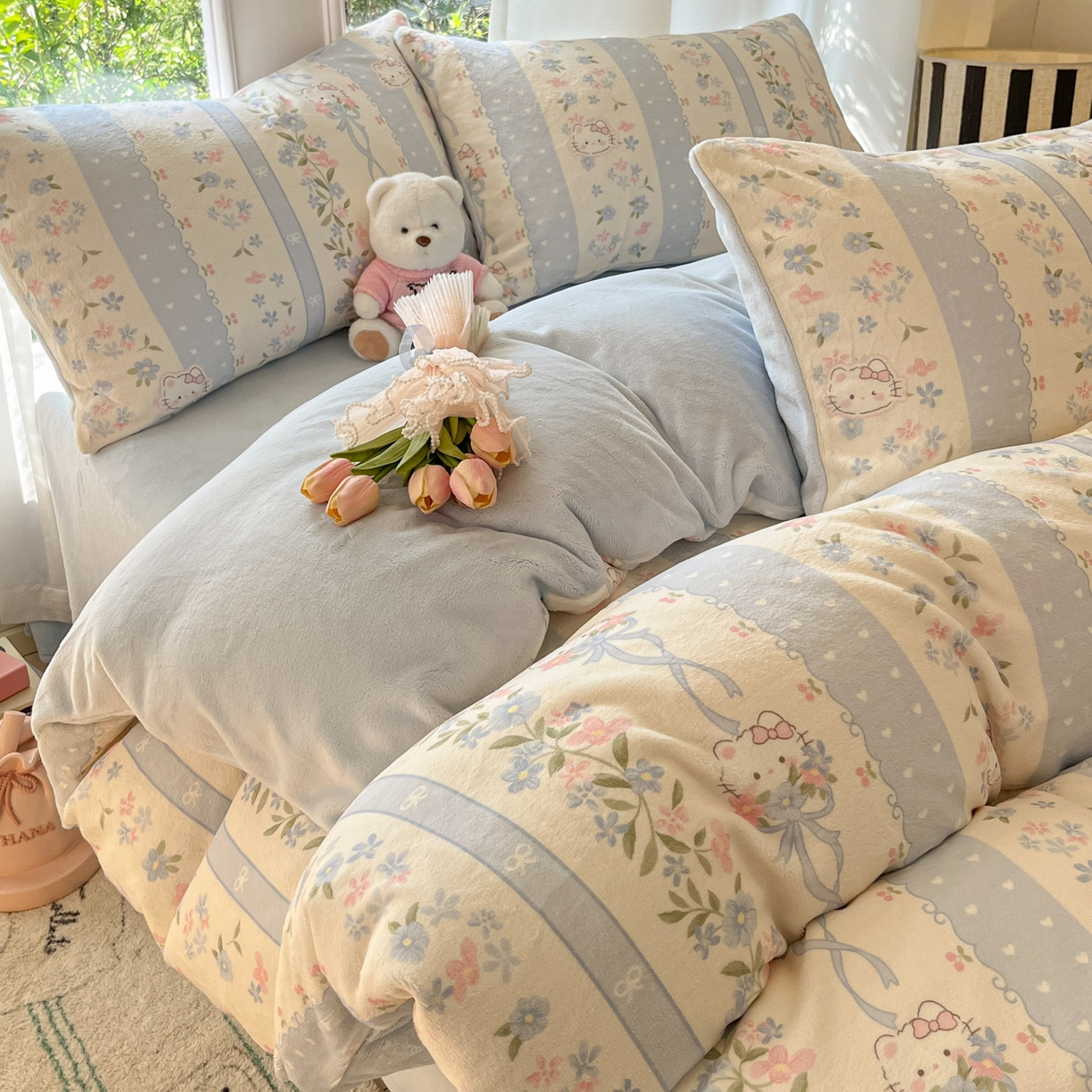 91家纺网 家纺一手货源 找家纺 慕澄家纺 2025新款小清新牛奶绒印花四件套 蓝条凯蒂