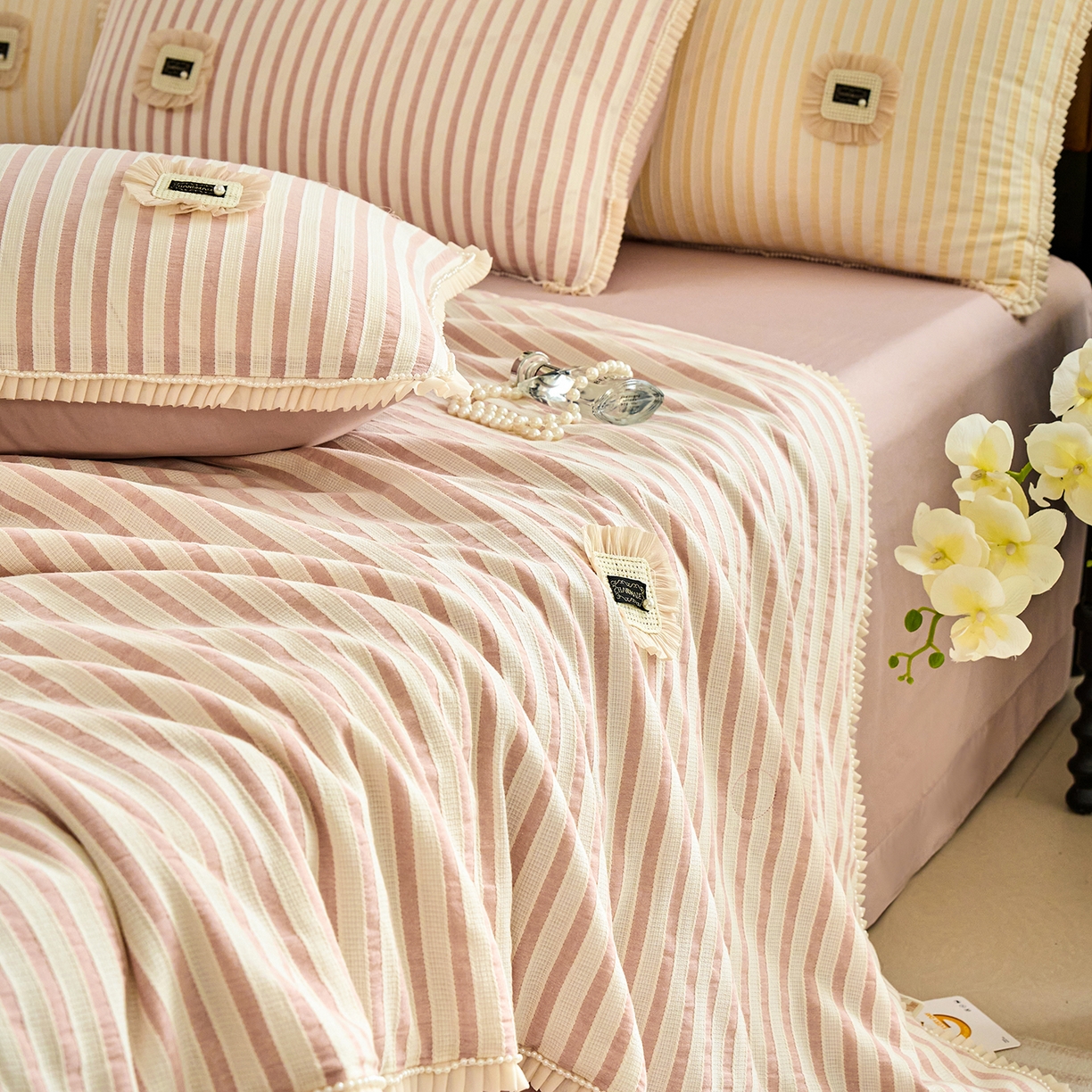 91家纺网 家纺一手货源 找家纺 优希家纺 2025新款花间语夏被四件套 粉色