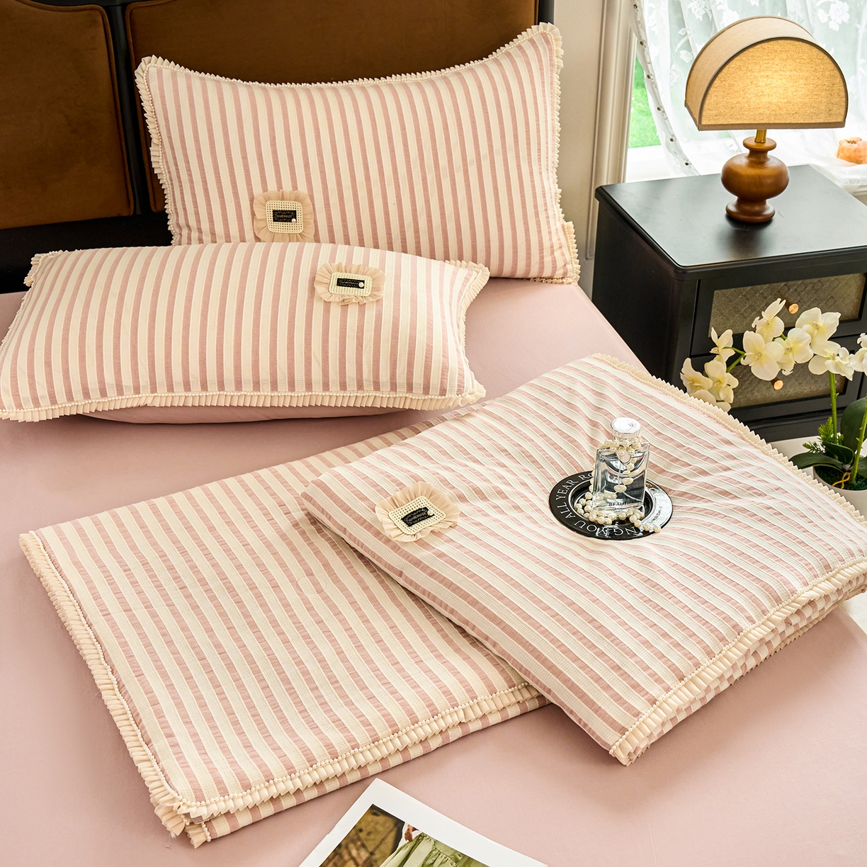 91家纺网 家纺一手货源 找家纺 优希家纺 2025新款花间语夏被四件套 粉色