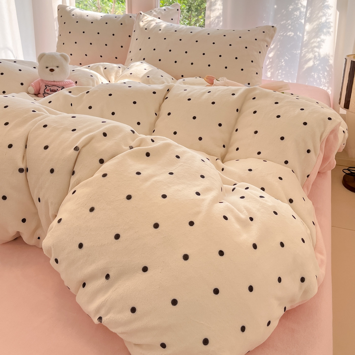 91家纺网 家纺一手货源 找家纺 慕澄家纺 2025新款小清新牛奶绒印花四件套 浪漫波点