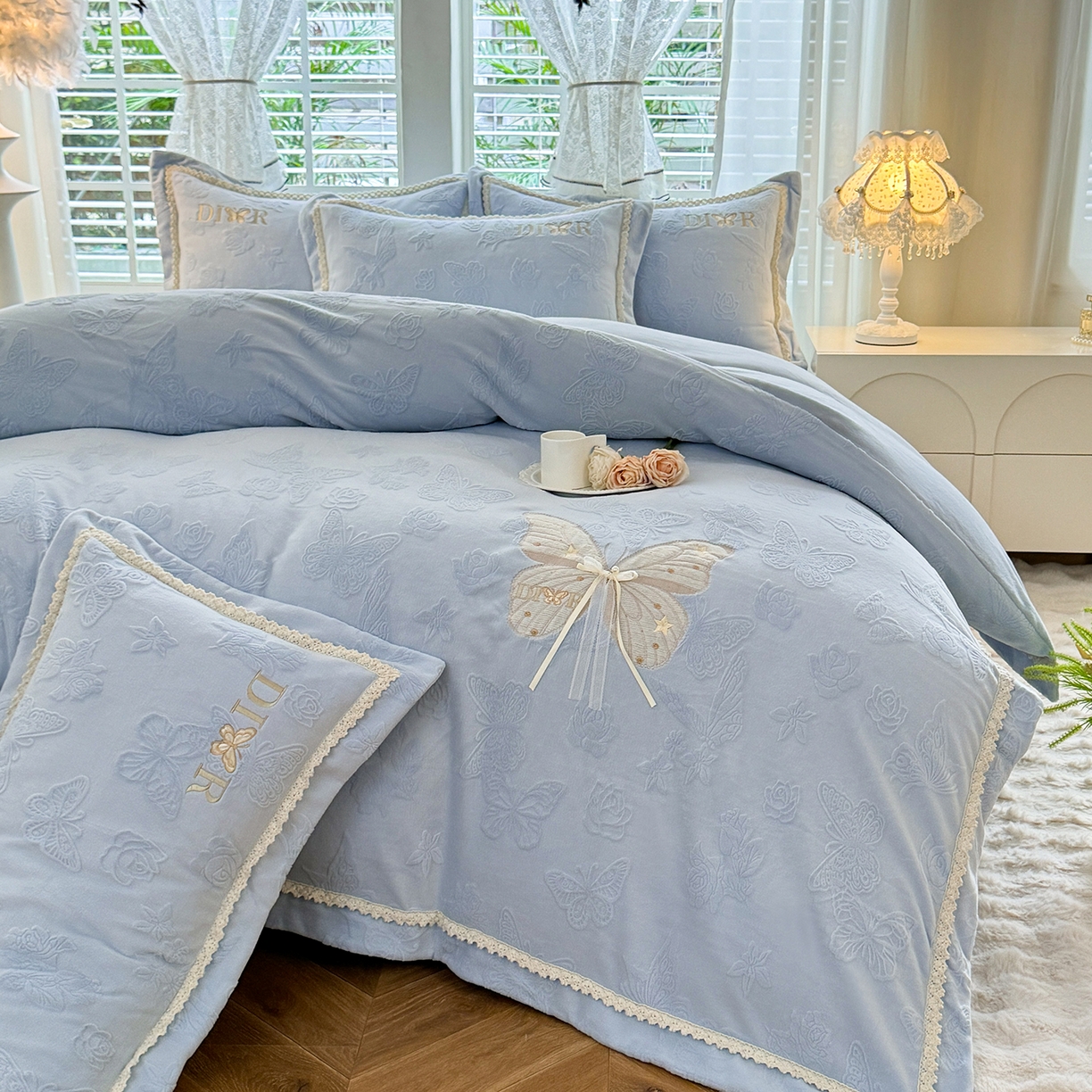 91家纺网 家纺一手货源 找家纺 艾唯希家纺 2025新款韩版雕花绒工艺四件套全消光牛奶绒-语蝶系列 语蝶-兰