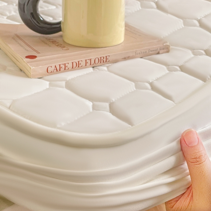 91家纺网 家纺一手货源 找家纺 （总）小禹仔家纺 2025新款亲肤面包格夹棉床笠-学生图