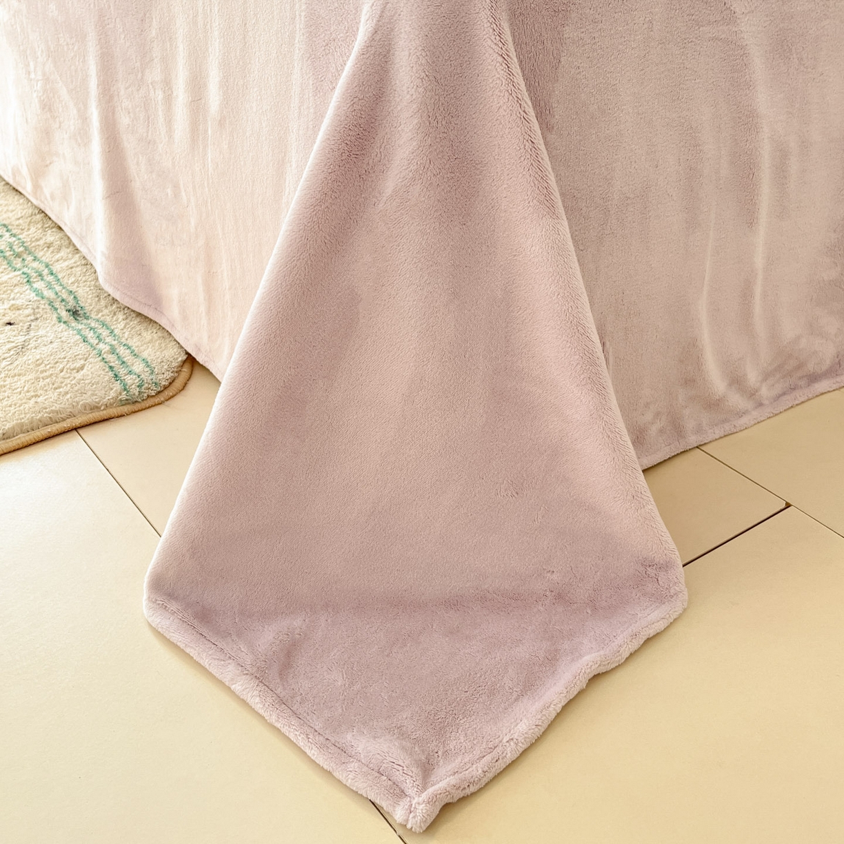 91家纺网 家纺一手货源 找家纺 慕澄家纺 2025新款小清新牛奶绒印花四件套 梦幻花语