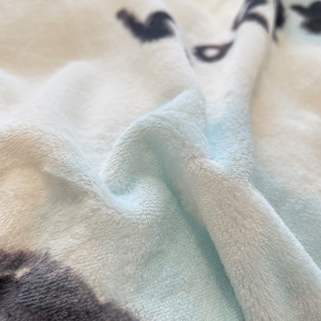 91家纺网 家纺一手货源 找家纺 慕澄家纺 2025新款小清新牛奶绒印花四件套 趣味狗