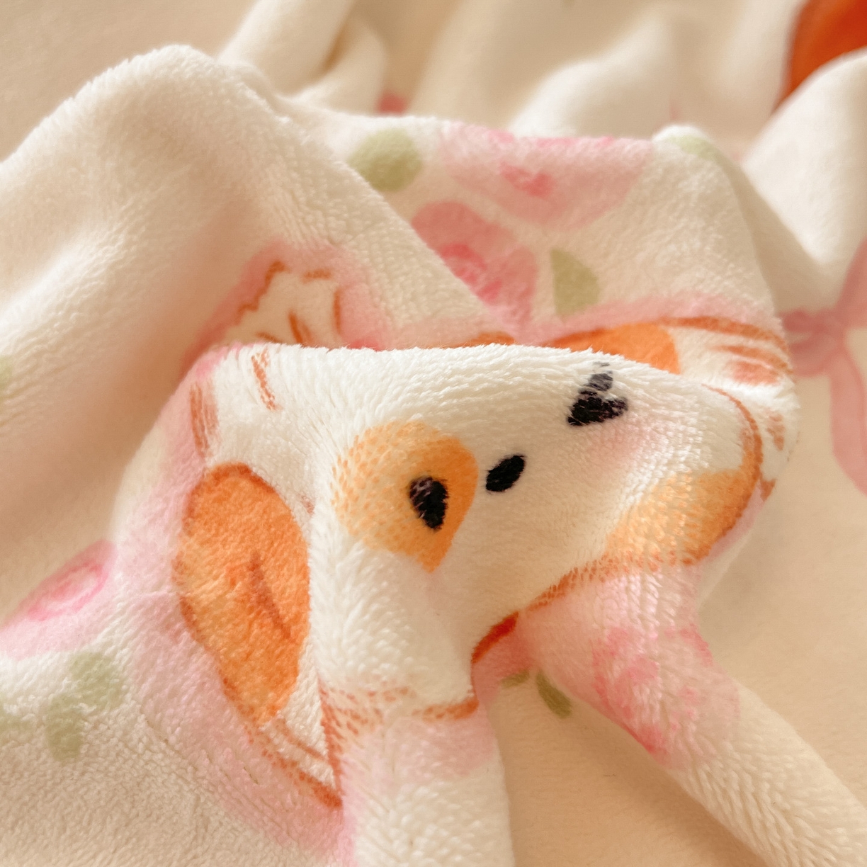 91家纺网 家纺一手货源 找家纺 慕澄家纺 2025新款小清新牛奶绒印花四件套 碎花小汪