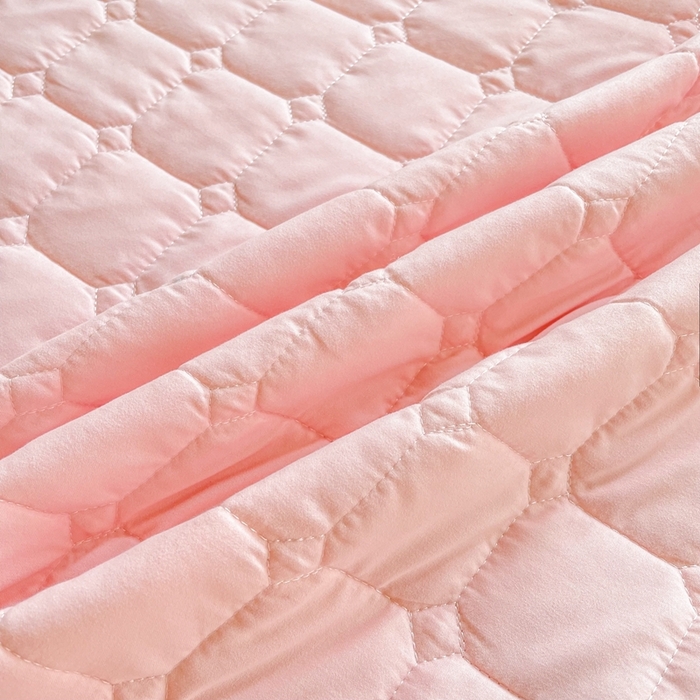 91家纺网 家纺一手货源 找家纺 小禹仔家纺 2025新款亲肤面包格夹棉床笠-学生图 面包格-粉