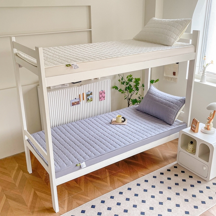 91家纺网 家纺一手货源 找家纺 小禹仔家纺 2025新款亲肤面包格夹棉床笠-学生图 面包格-灰