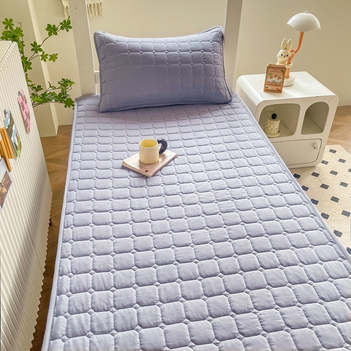 91家纺网 家纺一手货源 找家纺 小禹仔家纺 2025新款亲肤面包格夹棉床笠-学生图 面包格-灰