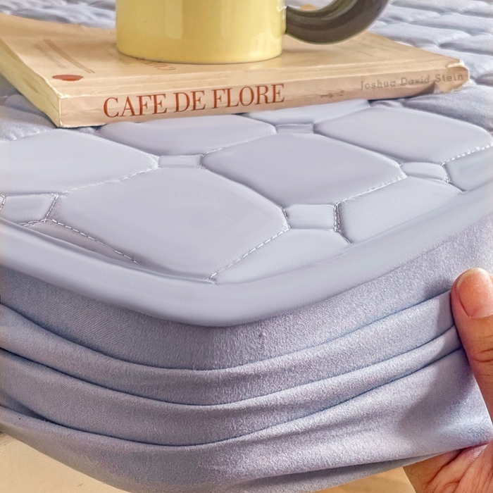 91家纺网 家纺一手货源 找家纺 小禹仔家纺 2025新款亲肤面包格夹棉床笠-学生图 面包格-灰