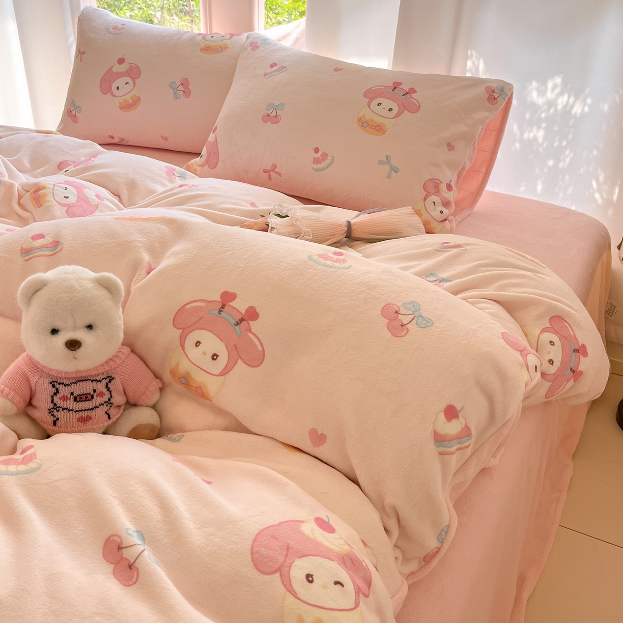 91家纺网 家纺一手货源 找家纺 慕澄家纺 2025新款小清新牛奶绒印花四件套 甜品美乐蒂