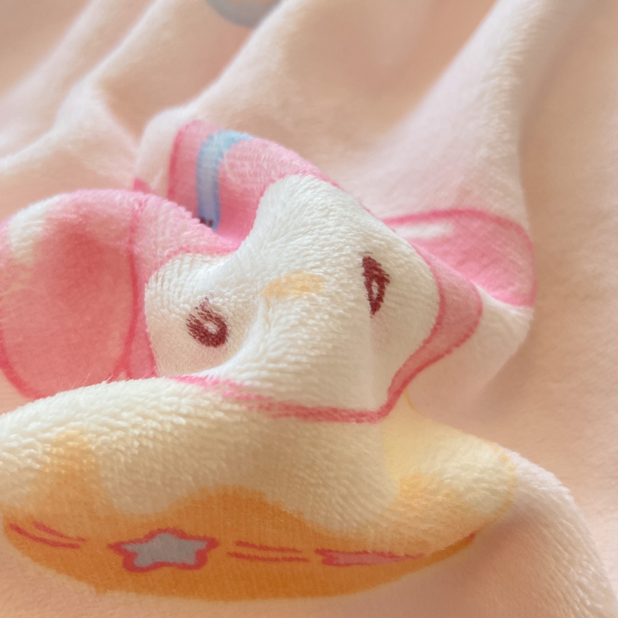 91家纺网 家纺一手货源 找家纺 慕澄家纺 2025新款小清新牛奶绒印花四件套 甜品美乐蒂