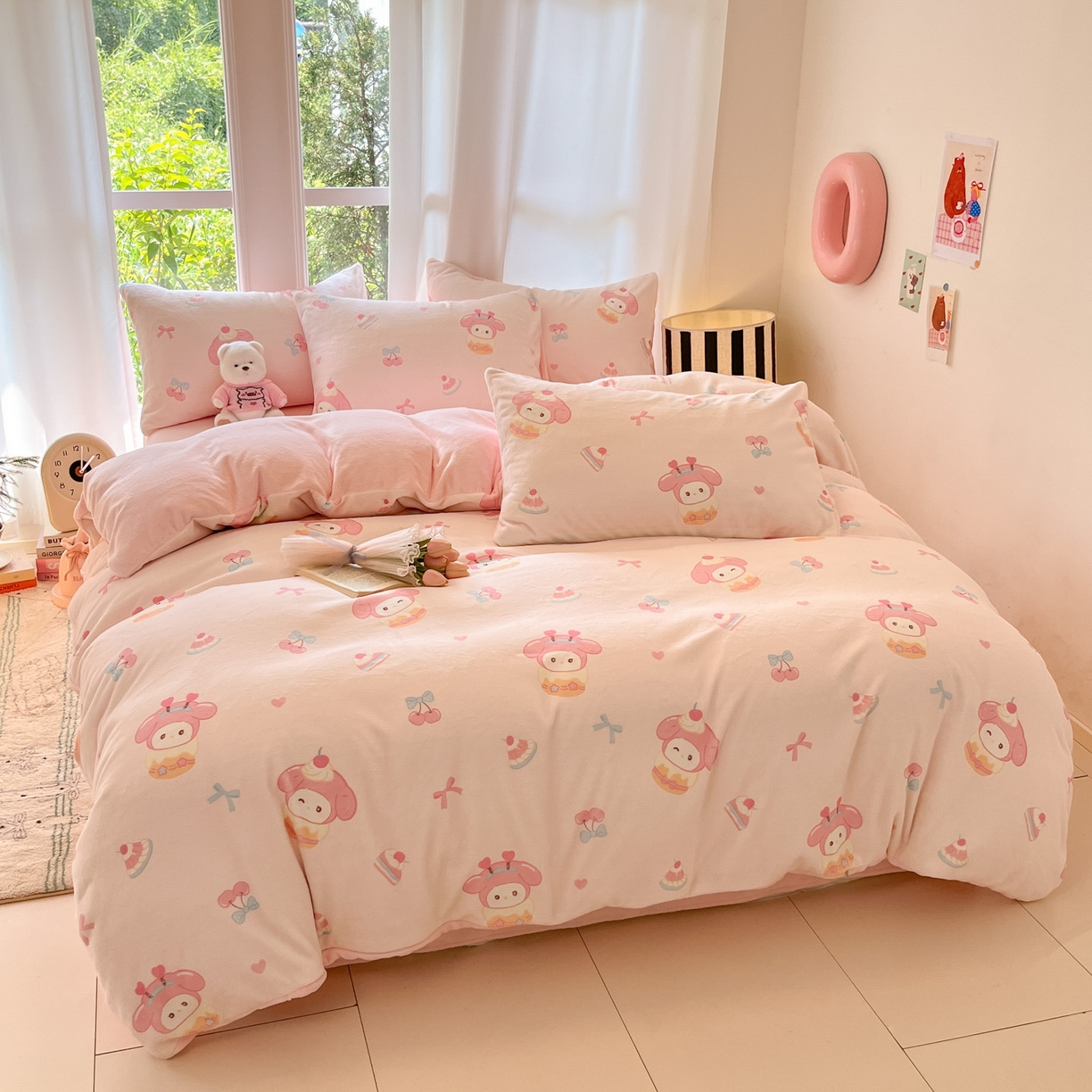 91家纺网 家纺一手货源 找家纺 慕澄家纺 2025新款小清新牛奶绒印花四件套 甜品美乐蒂