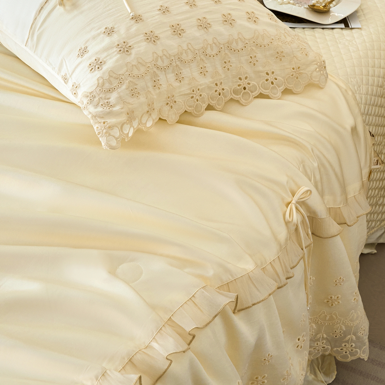 91家纺网 家纺一手货源 找家纺 优希家纺 2025新款安雅夏被床盖四件套 黄色