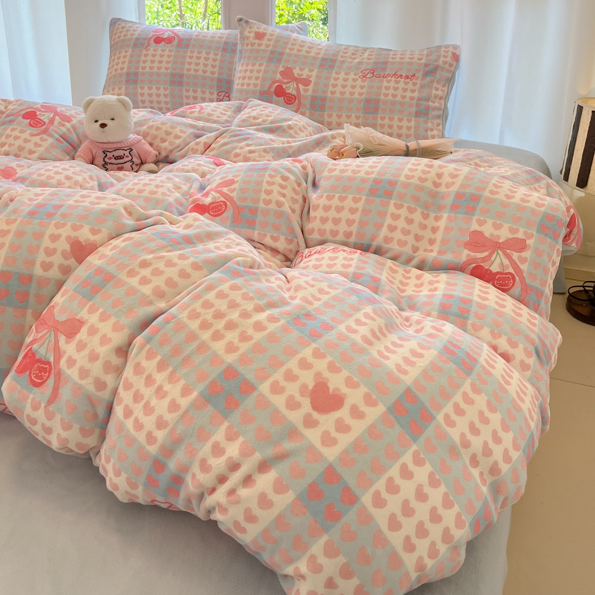 91家纺网 家纺一手货源 找家纺 慕澄家纺 2025新款小清新牛奶绒印花四件套 心心相印