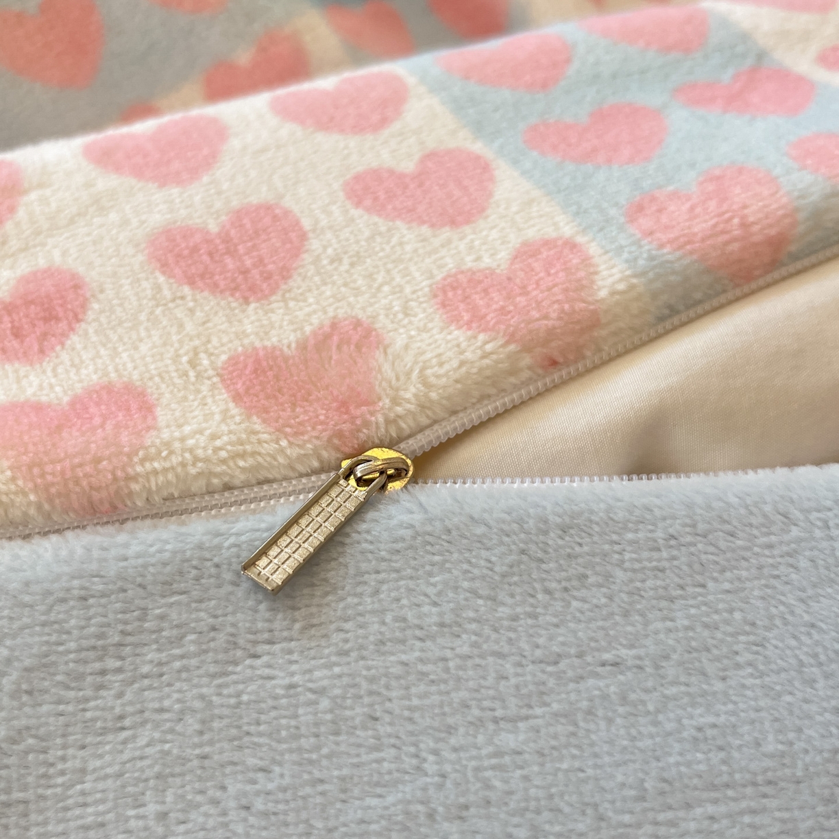 91家纺网 家纺一手货源 找家纺 慕澄家纺 2025新款小清新牛奶绒印花四件套 心心相印