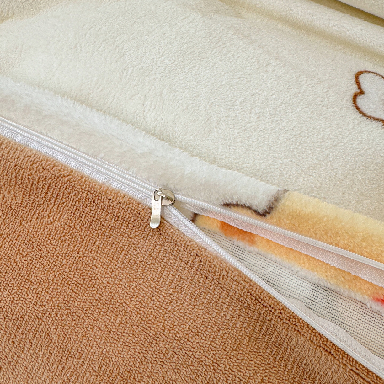 91家纺网 家纺一手货源 找家纺 LIFE.丽芙 2025秋冬新款A类牛奶绒加厚夹棉床笠+被套组合四件套 小熊包