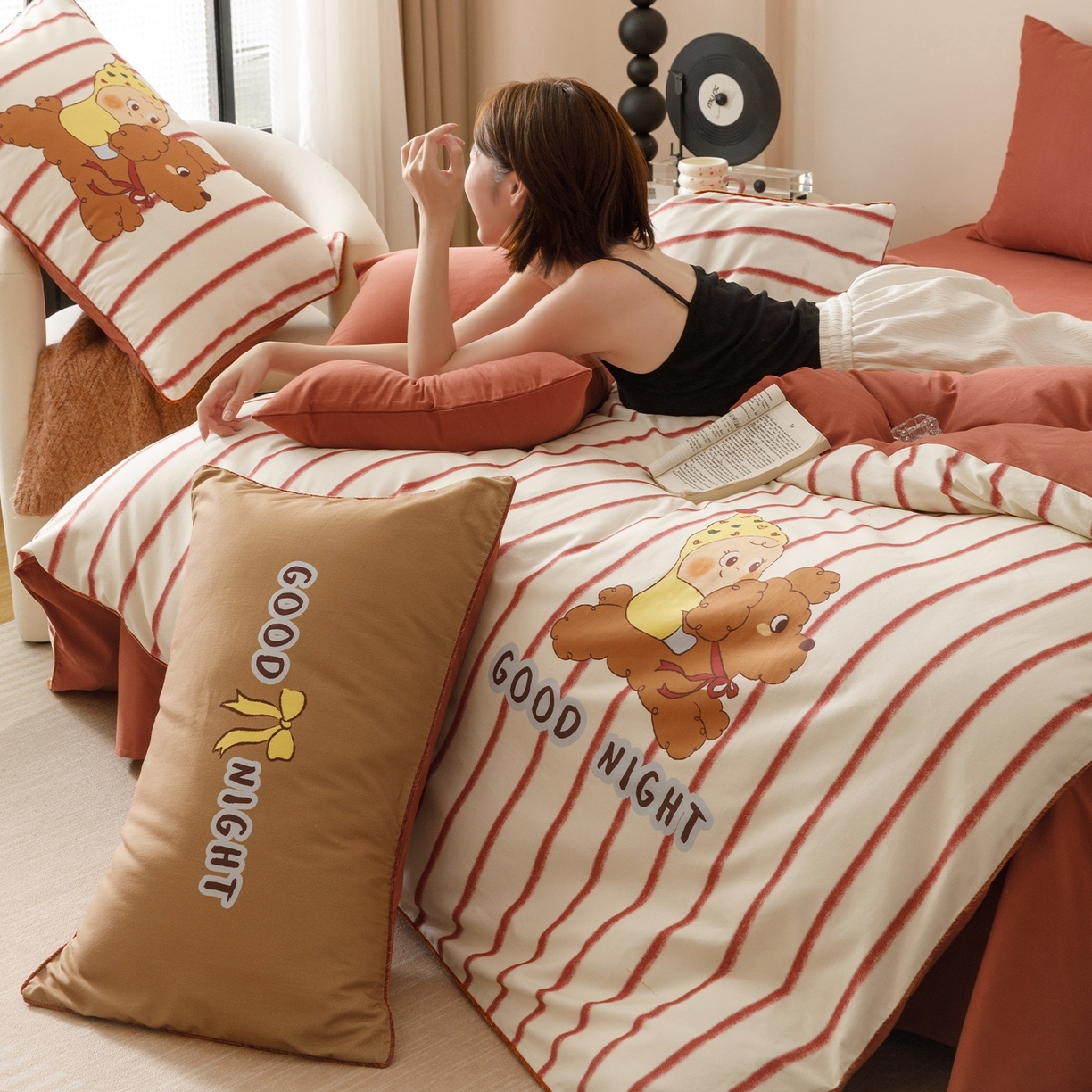 91家纺网 家纺一手货源 找家纺 （总）RYB红黄兰 2025新款全棉纯棉加厚磨毛大版数码印花嵌绳四件套