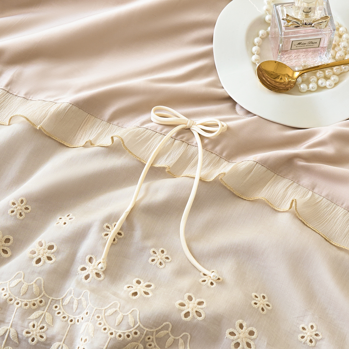 91家纺网 家纺一手货源 找家纺 优希家纺 2025新款安雅夏被床盖四件套 卡其