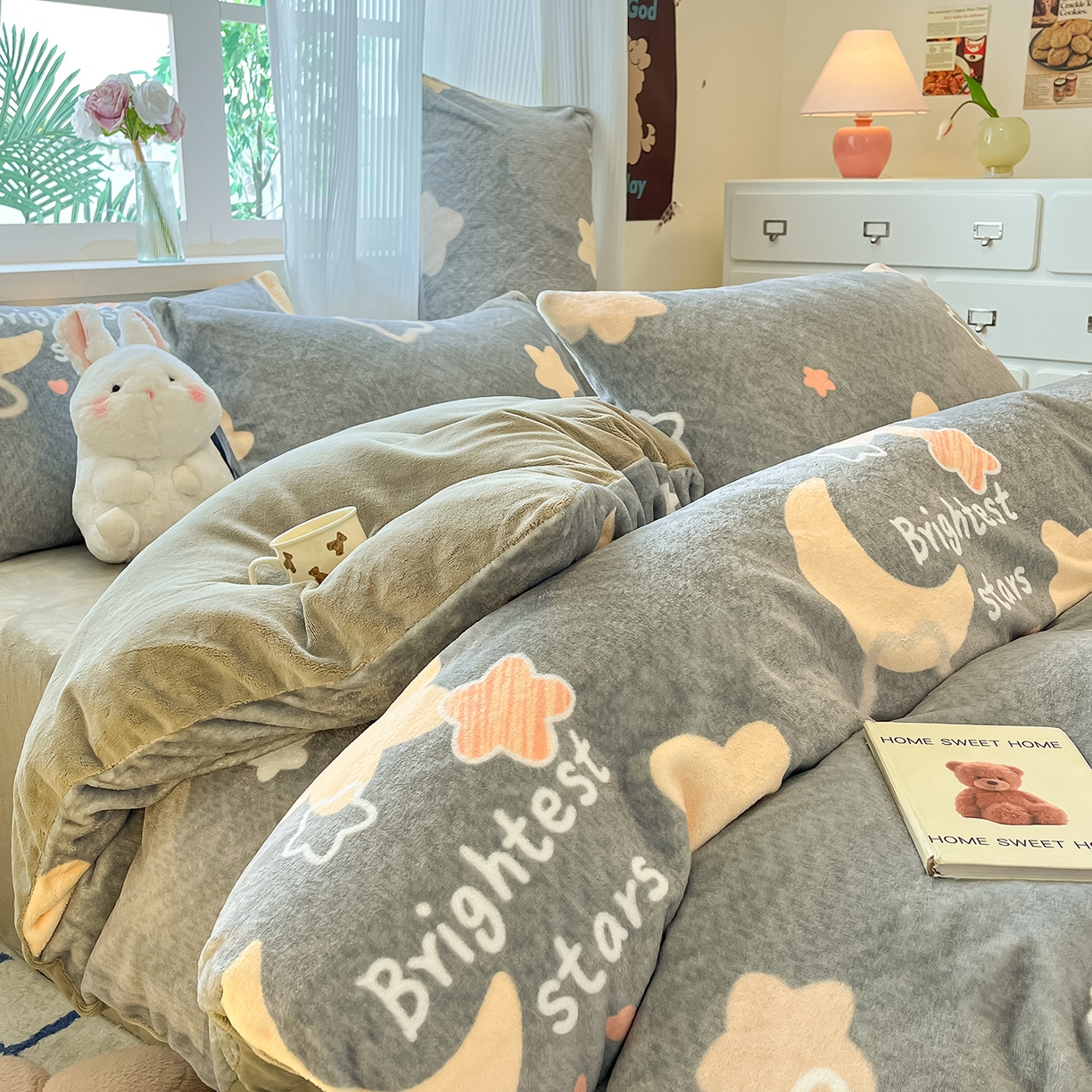 91家纺网 家纺一手货源 找家纺 慕澄家纺 2025新款小清新牛奶绒印花四件套 星星月亮