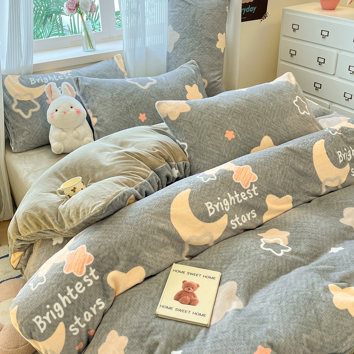 91家纺网 家纺一手货源 找家纺 慕澄家纺 2025新款小清新牛奶绒印花四件套 星星月亮