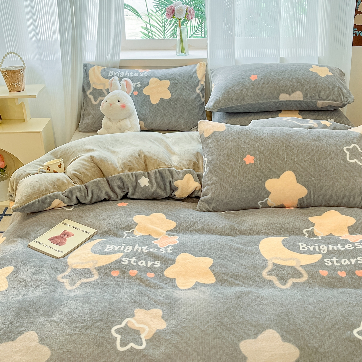 91家纺网 家纺一手货源 找家纺 慕澄家纺 2025新款小清新牛奶绒印花四件套 星星月亮