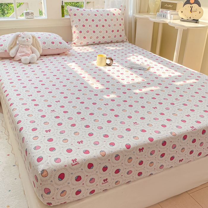 91家纺网 家纺一手货源 找家纺 朵朵家纺 2025新款超柔印花单床笠单品学生宿舍床垫保护套 床笠（床垫保护套可定制尺寸 ） 甜心草莓