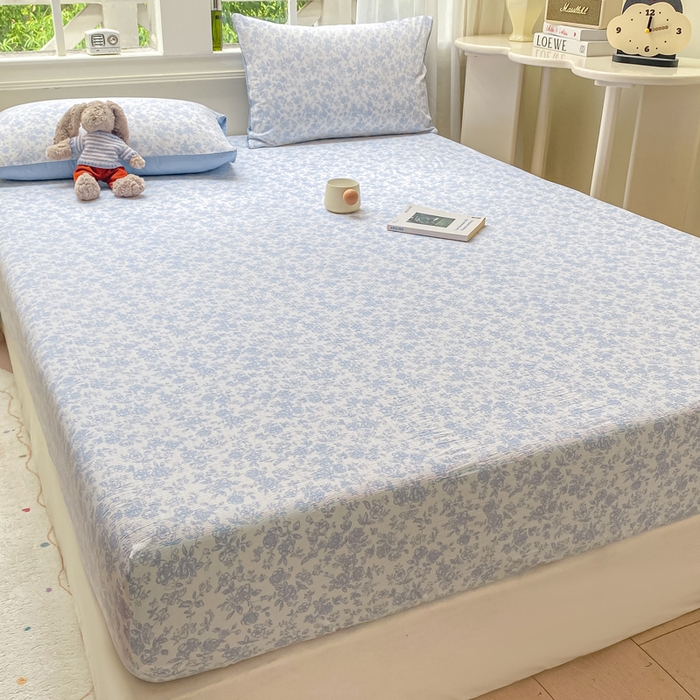 91家纺网 家纺一手货源 找家纺 朵朵家纺 2025新款超柔印花单床笠单品学生宿舍床垫保护套 床笠（床垫保护套可定制尺寸 ） 蓝色花园